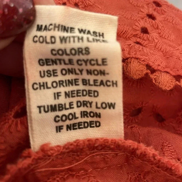 Joie Women’s Medium Hollow Out Sleeveless Embroidered Crocheted V Neck Top - Picture 8 of 8